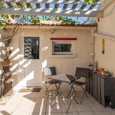 Appart Aux Portes De La Camargue Manduel Exterior photo